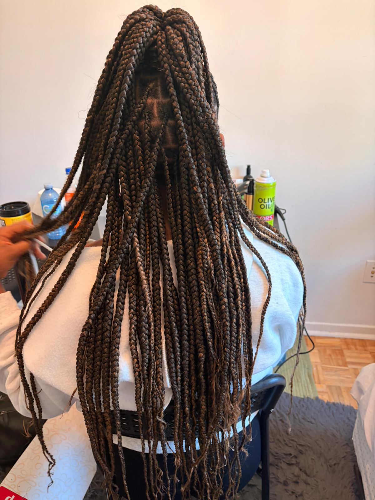Réalisation Kevine Beauty - box braids longues